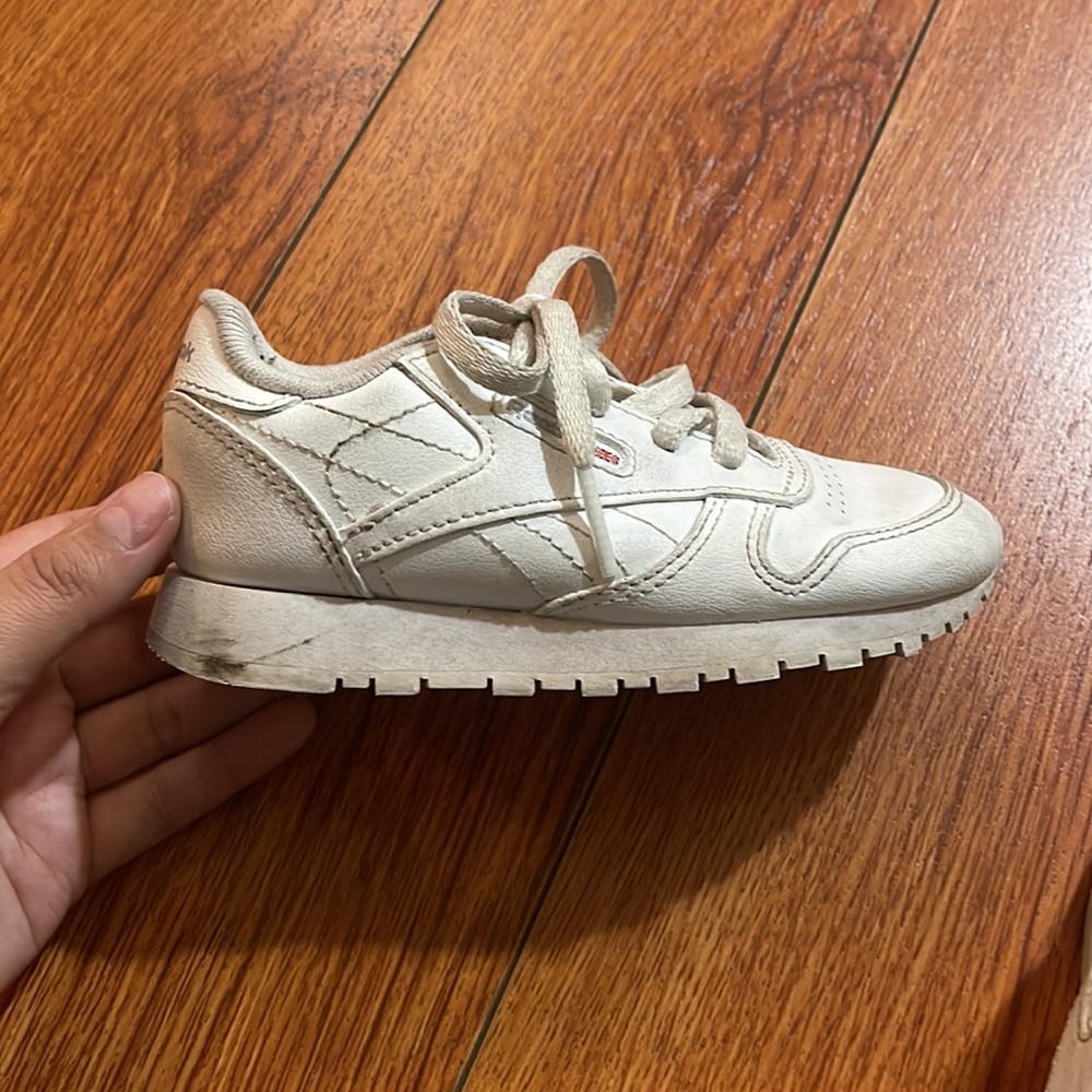 Reebok Sneakers (3 for $25 🎁)